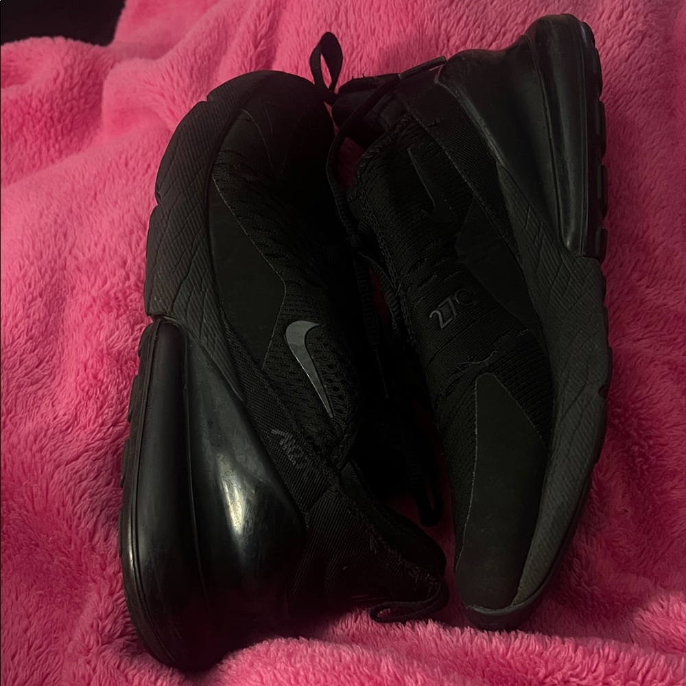 Nike 270 sneakers